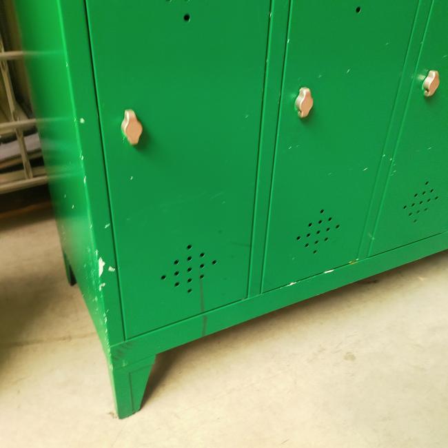  - 8-deurs retro vintage industriele metalen lockerkast 1x groen en 1x blauw (6)