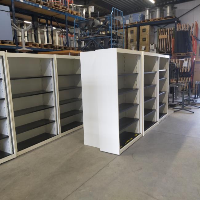  - 9x Vepa witte metalen schappenkasten zonder deuren (16)