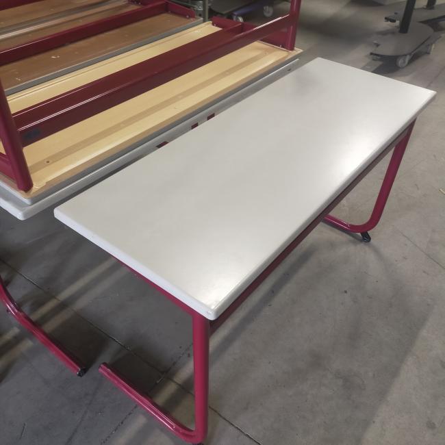  - eromes schooltafels grijs houten blad met rood stalen frame (8)