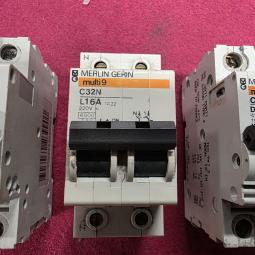  - 1x automaat L16A merlin gerin  (2)