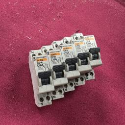  - 5x automaten L16A merlin gerin  (3)