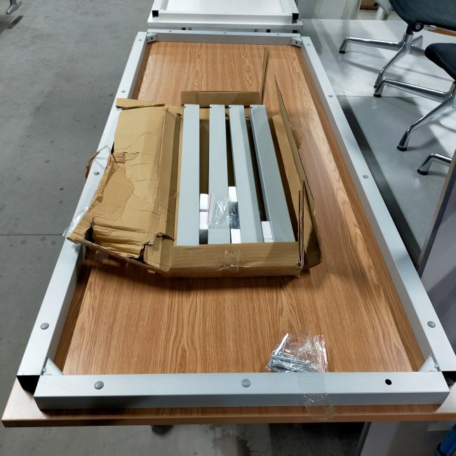  - 6x 180x80 cm eiken blad met grijs stalen frame gedemonteerd (5)