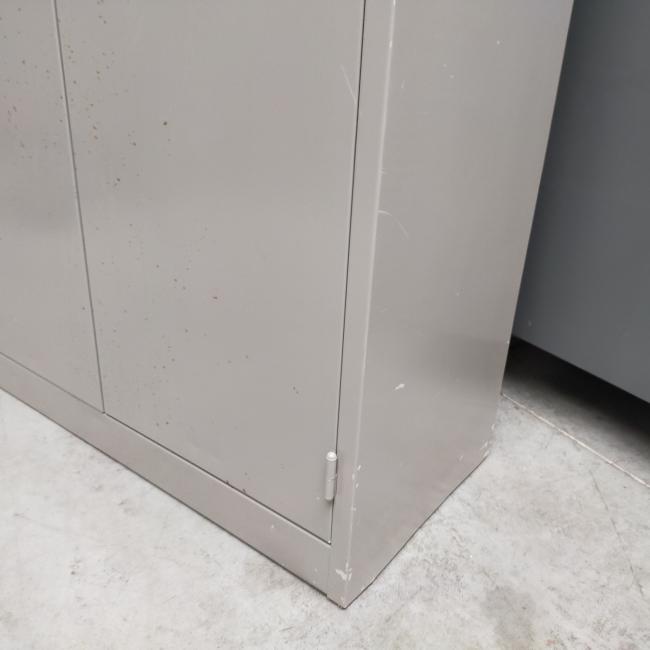  - set 2x stalen werkplaats garage berging (130)