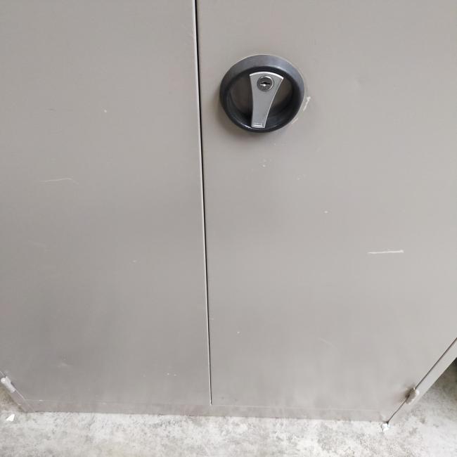  - set 2x stalen werkplaats garage berging (6)