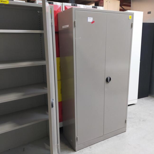  - set 2x stalen werkplaats garage berging (13)