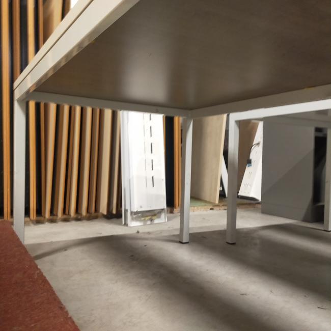  - SET 2X STEVIGE WERKTAFELS KANTINETAFELS GRIJS NIET DEMONTABEL (11)