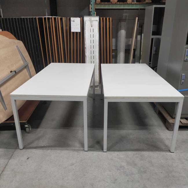  - SET 2X STEVIGE WERKTAFELS KANTINETAFELS GRIJS NIET DEMONTABEL (2)