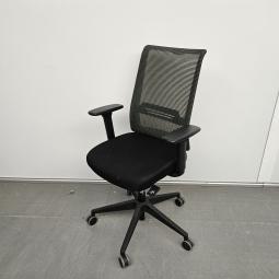  - 2025-10-16 12.04.23