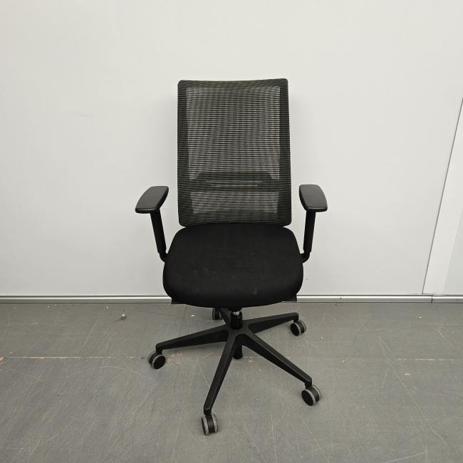  - 2025-10-16 12.04.27