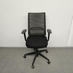  - 2025-10-16 12.04.27