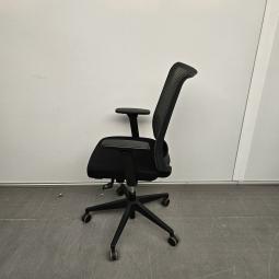  - 2025-10-16 12.04.32