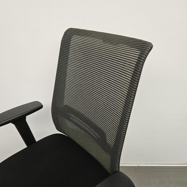  - 2025-10-16 12.04.44