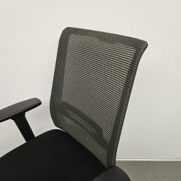  - 2025-10-16 12.04.44