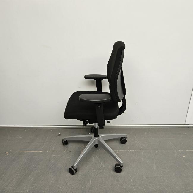  - 2025-10-16 12.05.28