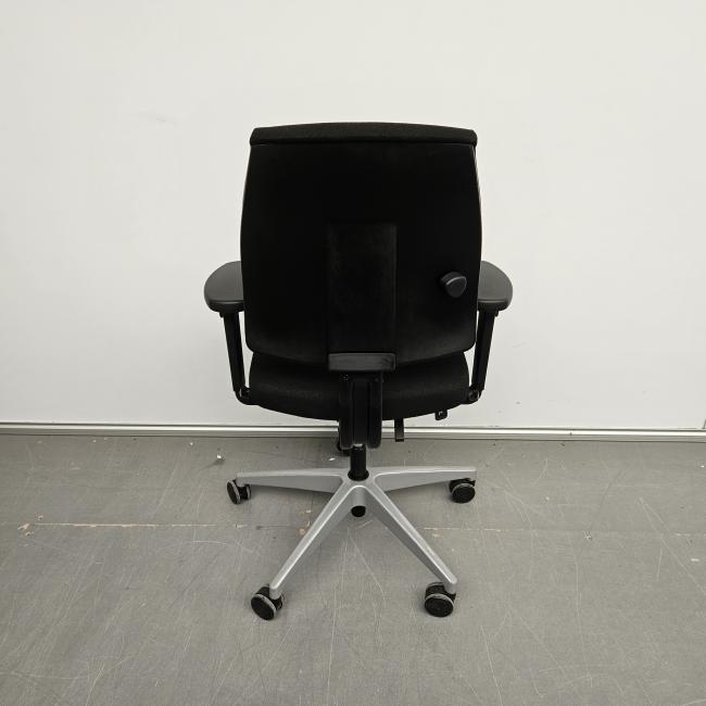  - 2025-10-16 12.05.32