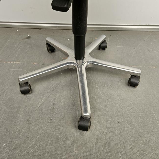  - 2025-10-16 12.12.04-1