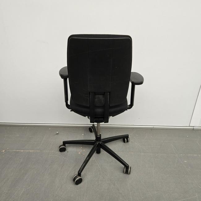  - 2025-10-16 12.16.08