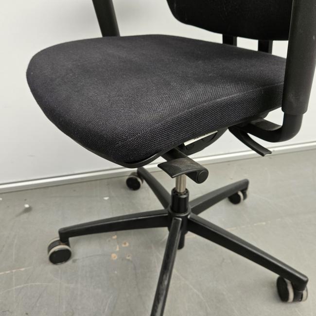  - 2025-10-16 12.16.17