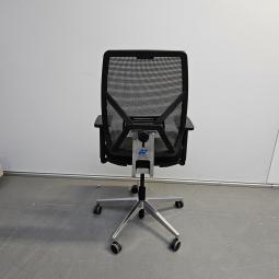  - 2025-11-04 08.49.08