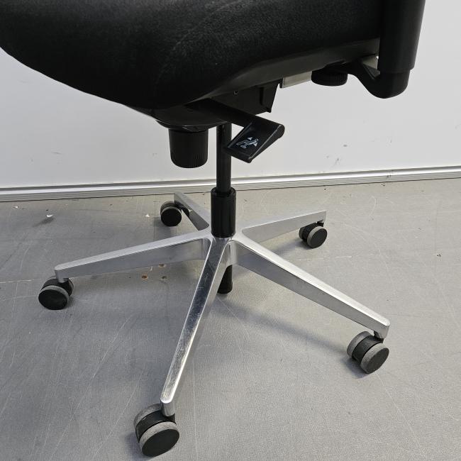  - 2025-11-04 08.49.23