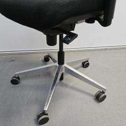  - 2025-11-04 08.49.23