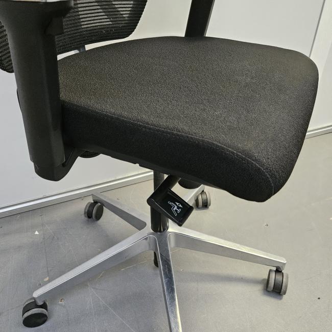  - 2025-11-04 08.49.27