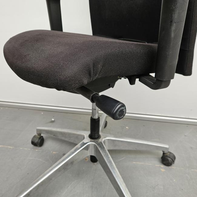  - 2025-10-16 12.47.50