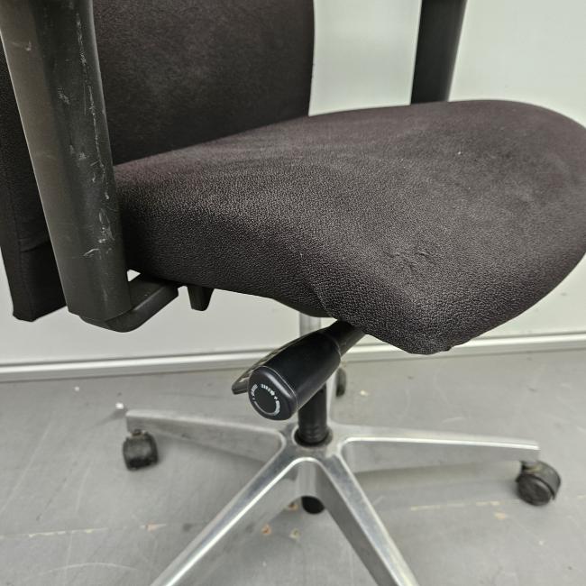  - 2025-10-16 12.47.53