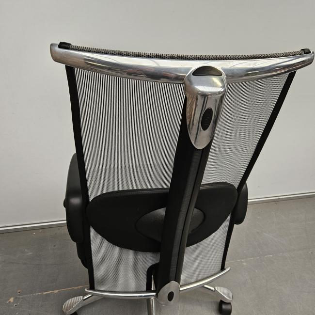  - 2025-11-03 11.13.33