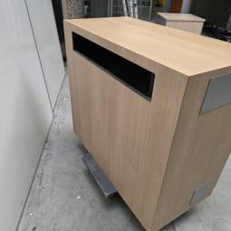  - degelijke houten lage  2-drs kast afm 90x45x77 hoog   (5)