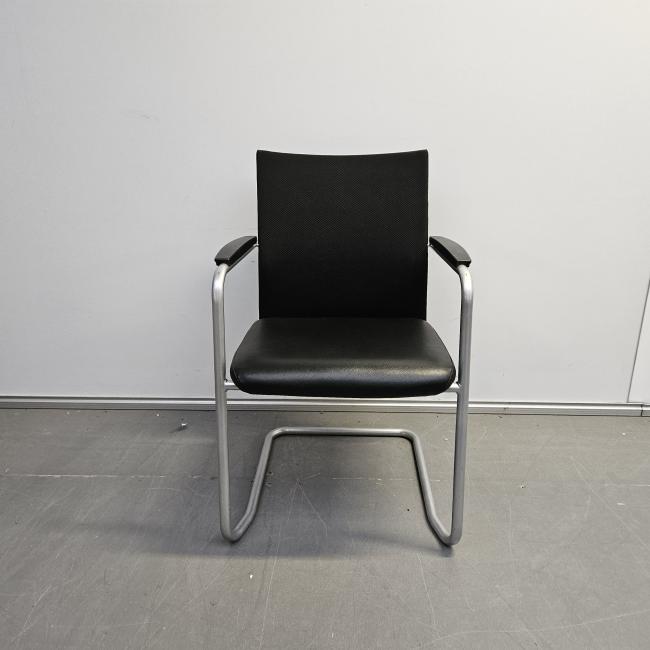  - 2025-11-04 08.52.01