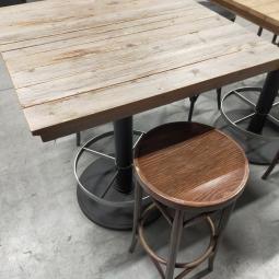  - kroeg meubilair bruin café stoelen barkrukken bartafels (10)