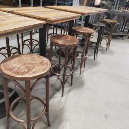  - kroeg meubilair bruin café stoelen barkrukken bartafels (23)