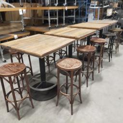  - kroeg meubilair bruin café stoelen barkrukken bartafels (4)