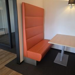  - set treinbanken afm totale hoogte 175 cm zit hoogte 45 cm rughoogte 130 cm zitdiepte 50 cm totale breedte 130 cm  (3)