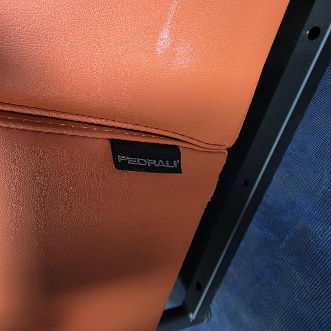  - set treinbanken afm totale hoogte 175 cm zit hoogte 45 cm rughoogte 130 cm zitdiepte 50 cm totale breedte 130 cm 