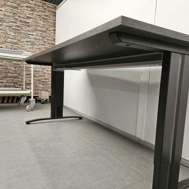  - 2025-11-21 10.27.42