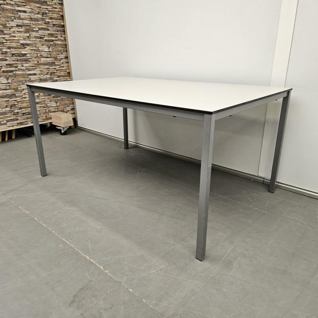  - 2025-11-22 12.00.59