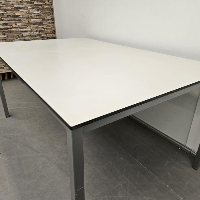  - 2025-11-22 12.01.04