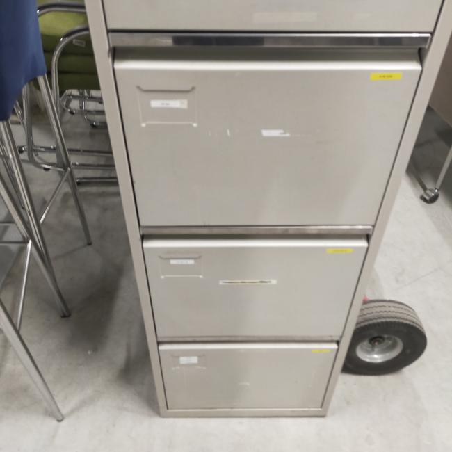  - 1x ahrend oda industriele metalen ladekast (12)