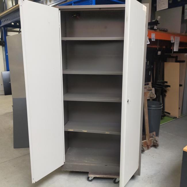  - 1x ahrend stalen 2-deurs werkplaatskast (12)