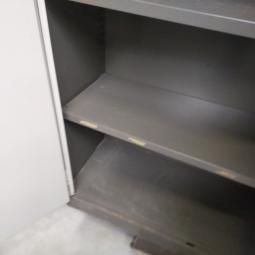  - 1x ahrend stalen 2-deurs werkplaatskast (16)