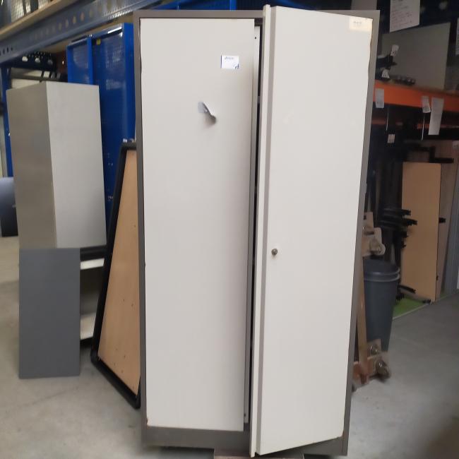  - 1x ahrend stalen 2-deurs werkplaatskast (10)