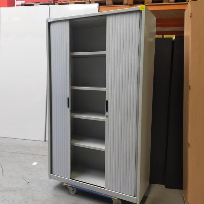  - 1x creme metaal met lichtgrijze roldeuren (2)