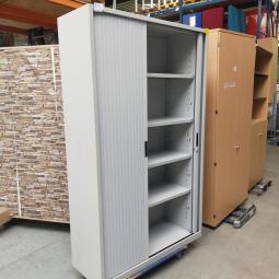  - 1x creme metaal met lichtgrijze roldeuren (9)