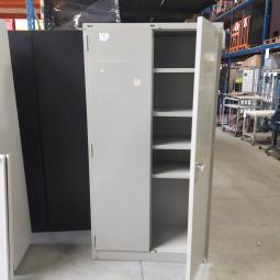  - 1x indistriele stalen kast LIPS zonder slot (19)