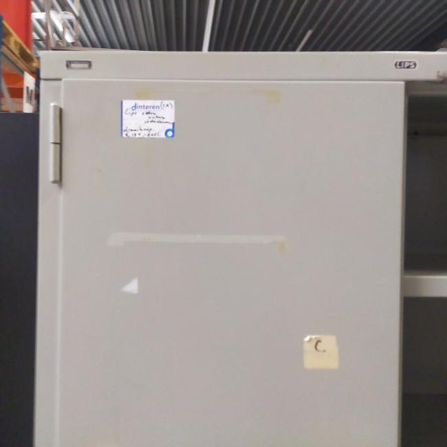  - 1x indistriele stalen kast LIPS zonder slot (21)