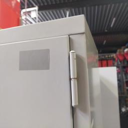  - 1x indistriele stalen kast LIPS zonder slot (3)