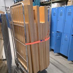  - dikke multiplex bladen 56 mm dik  2x160 en 9x120 en 5x150 cm  (2)