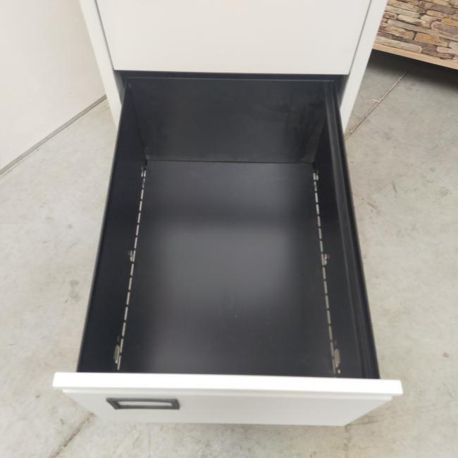  - 1x lichtgrijs in nette staat maar met 1 klein deukje-schade (9)